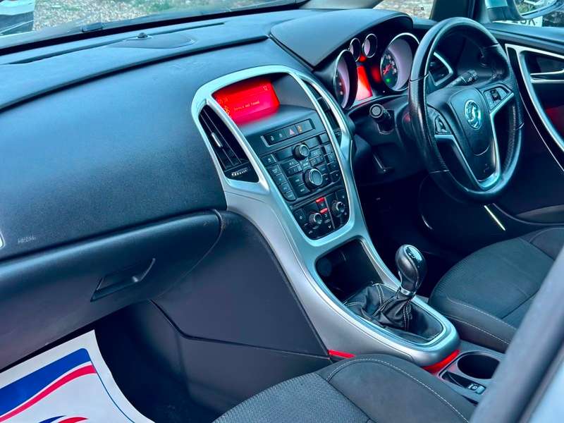 2011 VAUXHALL ASTRA 2011 VAUXHALL ASTRA