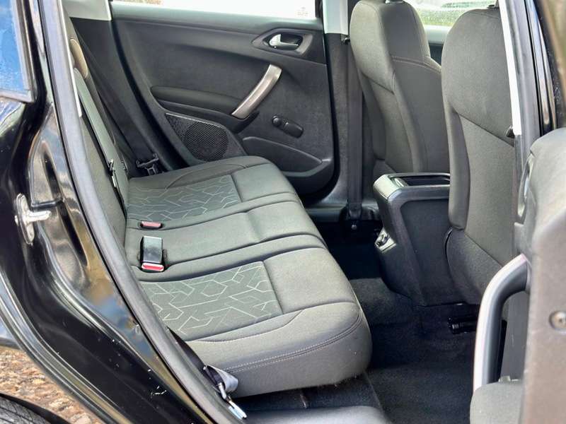 2015 PEUGEOT 2008 2015 PEUGEOT 2008