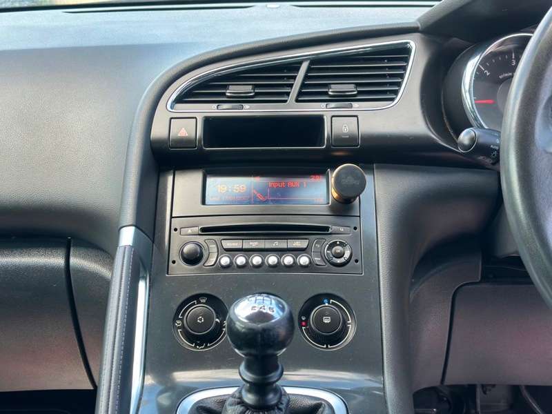 2013 PEUGEOT 3008 2013 PEUGEOT 3008