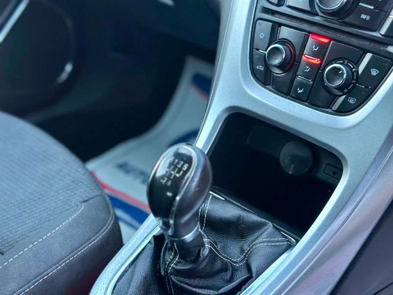 2011 VAUXHALL ASTRA 2011 VAUXHALL ASTRA