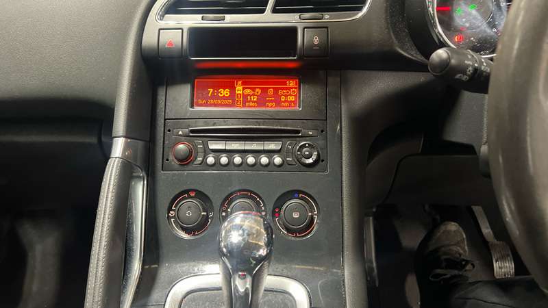 2013 PEUGEOT 3008 2013 PEUGEOT 3008