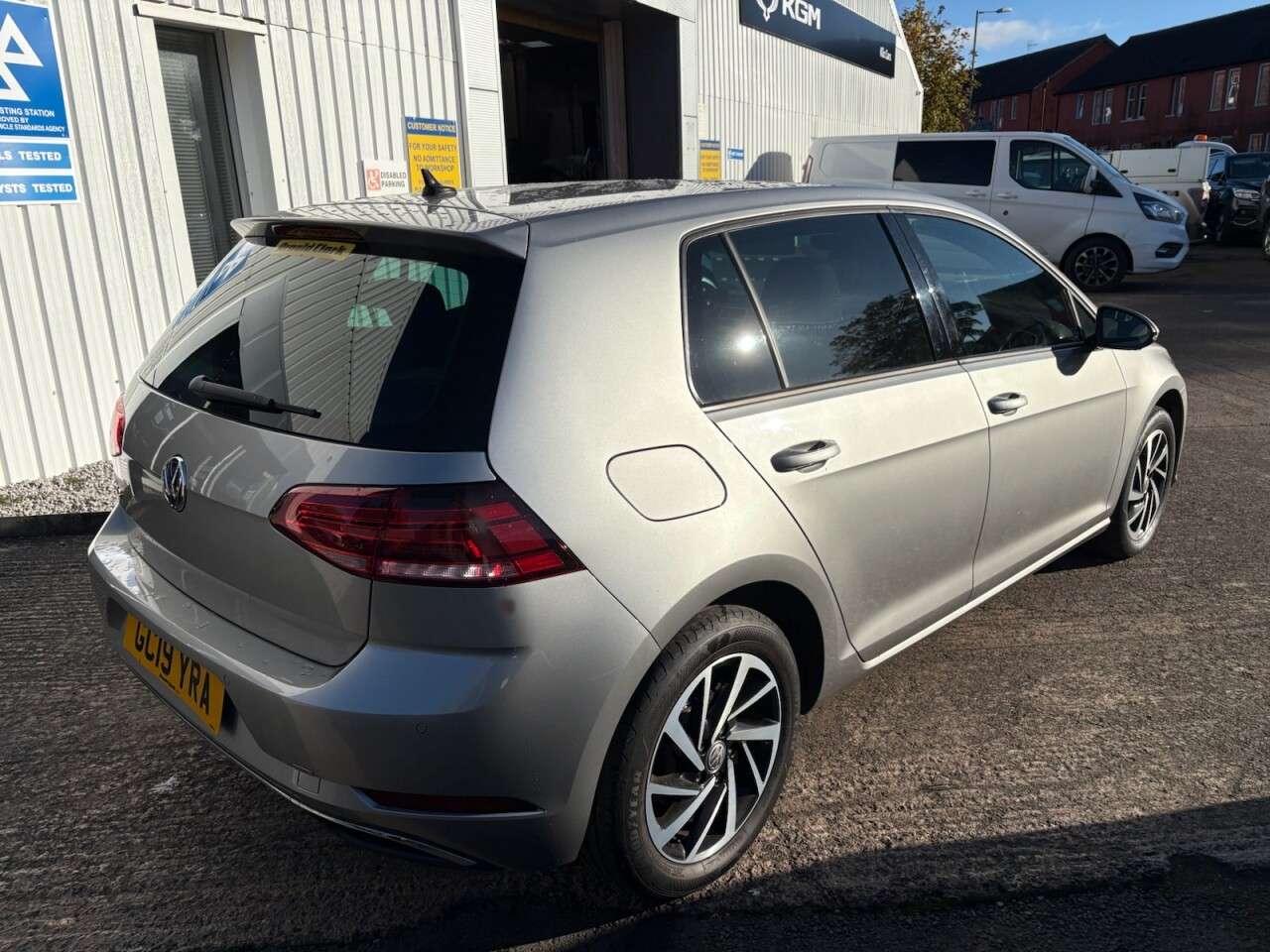 2019 VOLKSWAGEN GOLF 2019 VOLKSWAGEN GOLF