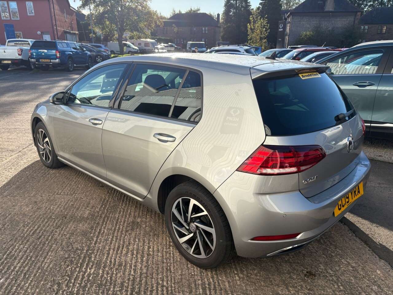 2019 VOLKSWAGEN GOLF 2019 VOLKSWAGEN GOLF