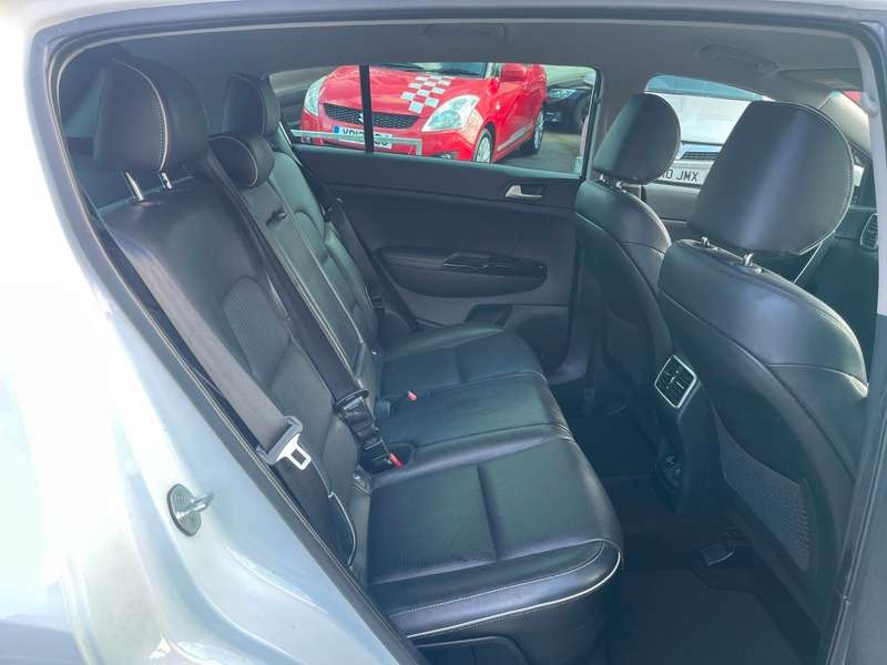 null KIA SPORTAGE null KIA SPORTAGE