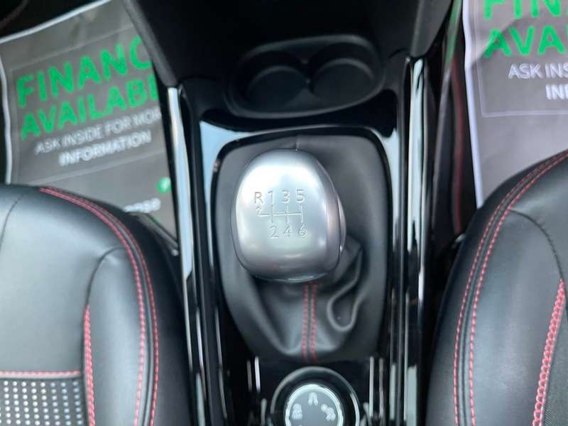 2017 PEUGEOT 2008 2017 PEUGEOT 2008