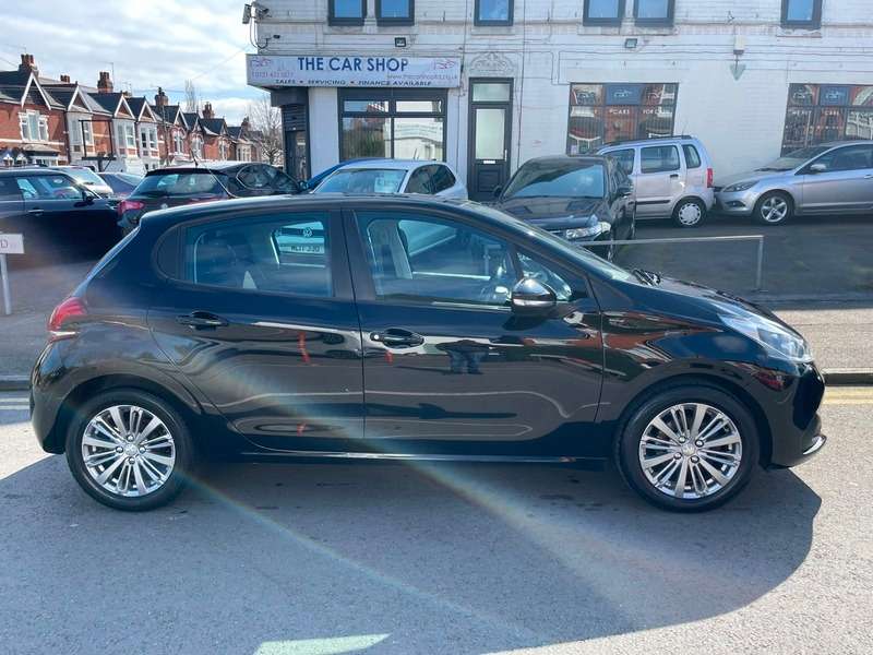 2018 PEUGEOT 208 2018 PEUGEOT 208