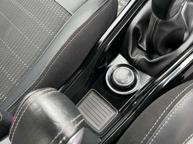 2018 PEUGEOT 2008 2018 PEUGEOT 2008