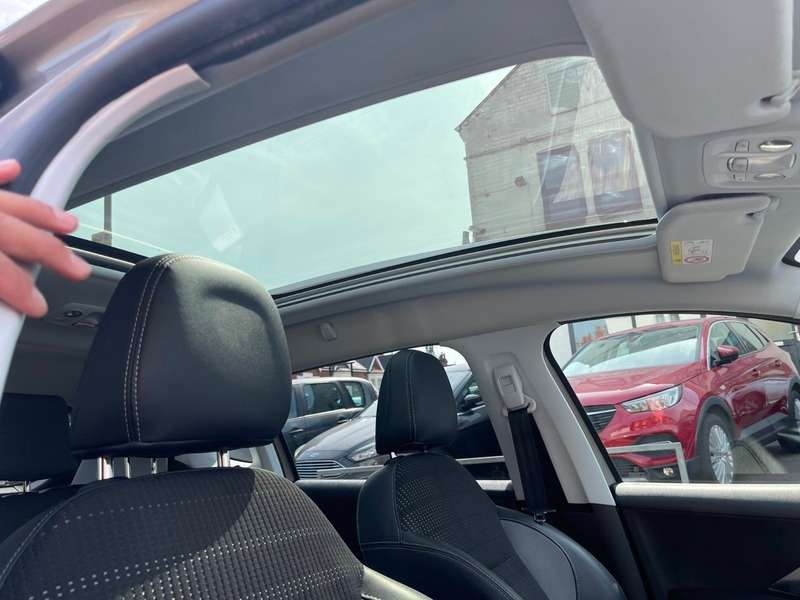 2014 PEUGEOT 2008 2014 PEUGEOT 2008