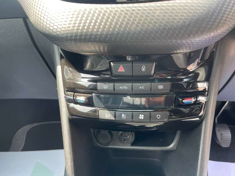 2014 PEUGEOT 2008 2014 PEUGEOT 2008