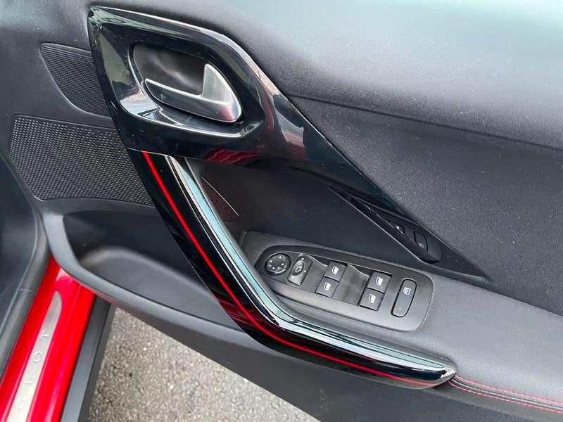 2017 PEUGEOT 2008 2017 PEUGEOT 2008