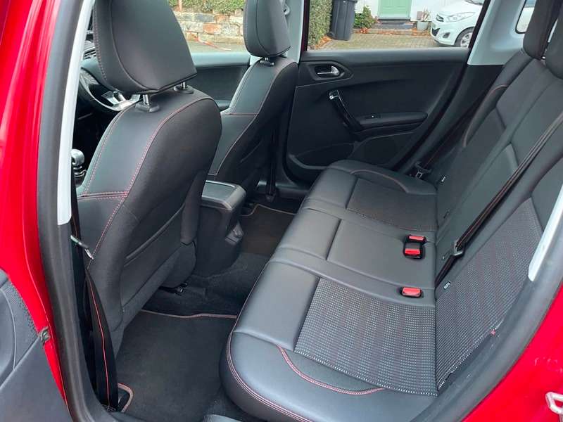 2017 PEUGEOT 2008 2017 PEUGEOT 2008