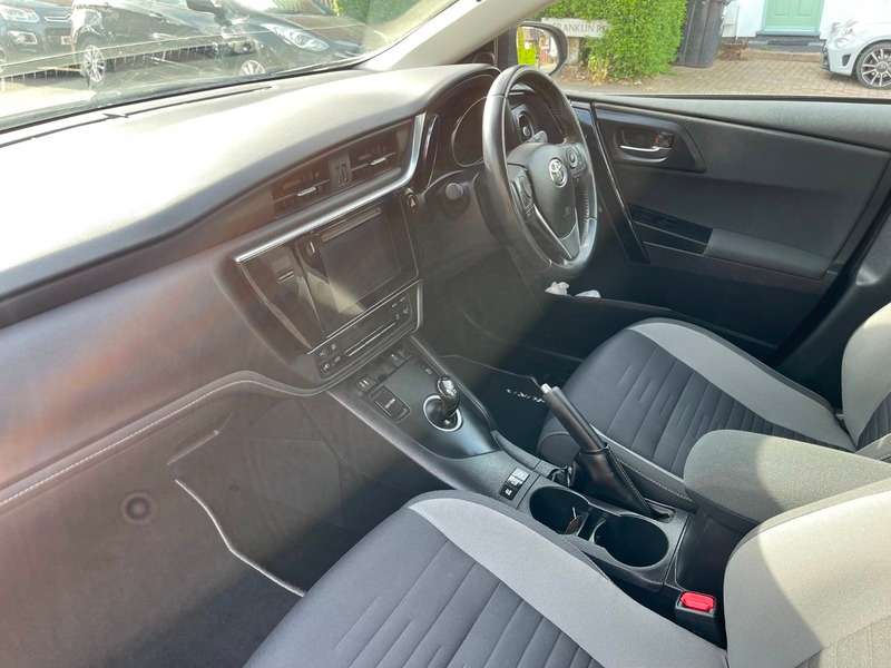 2018 TOYOTA AURIS 2018 TOYOTA AURIS