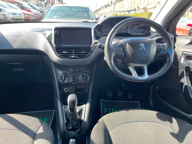 2018 PEUGEOT 208 2018 PEUGEOT 208