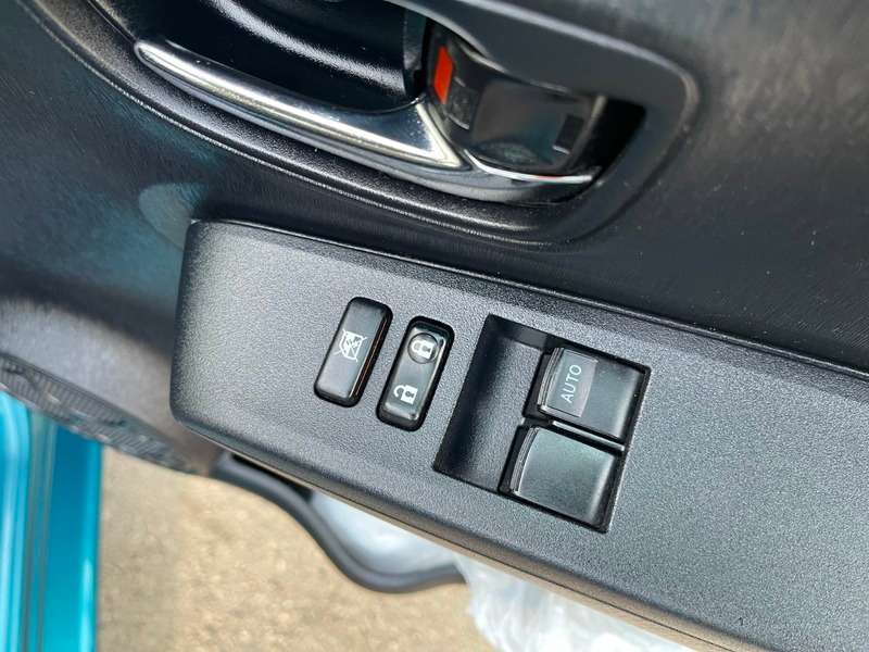 2012 TOYOTA YARIS 2012 TOYOTA YARIS