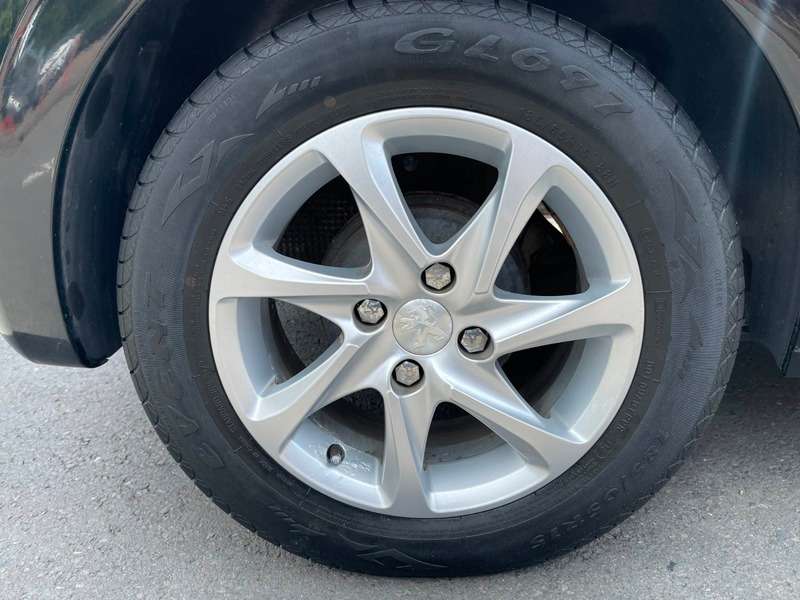 2012 PEUGEOT 208 2012 PEUGEOT 208