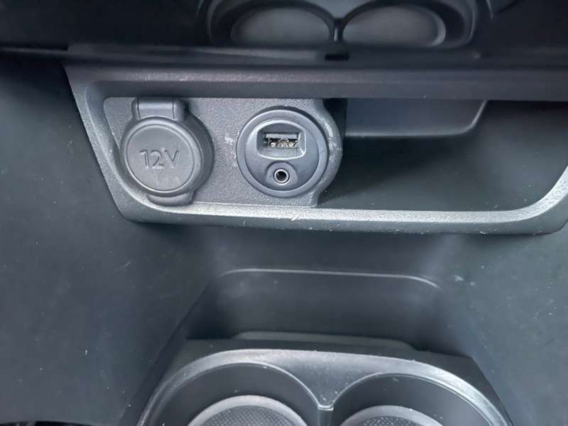 2017 PEUGEOT 2008 2017 PEUGEOT 2008