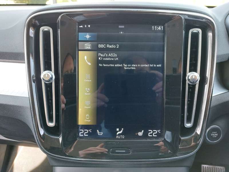 null VOLVO XC40 null VOLVO XC40