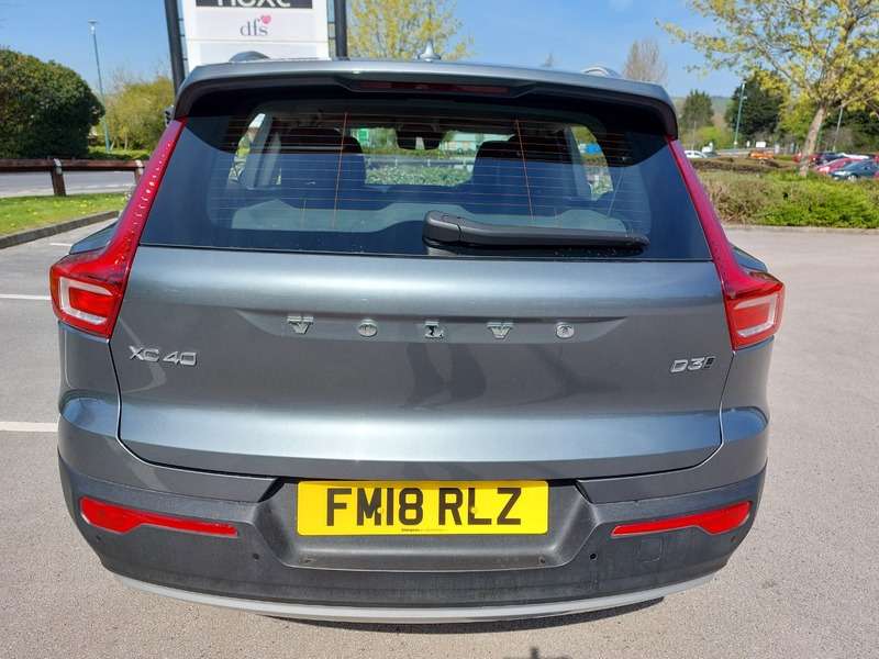 null VOLVO XC40 null VOLVO XC40