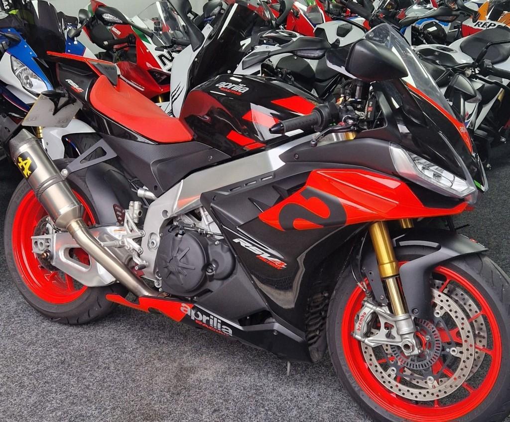 Check out this Aprilia Rsv 4 1100 Factory 2021 Petrol