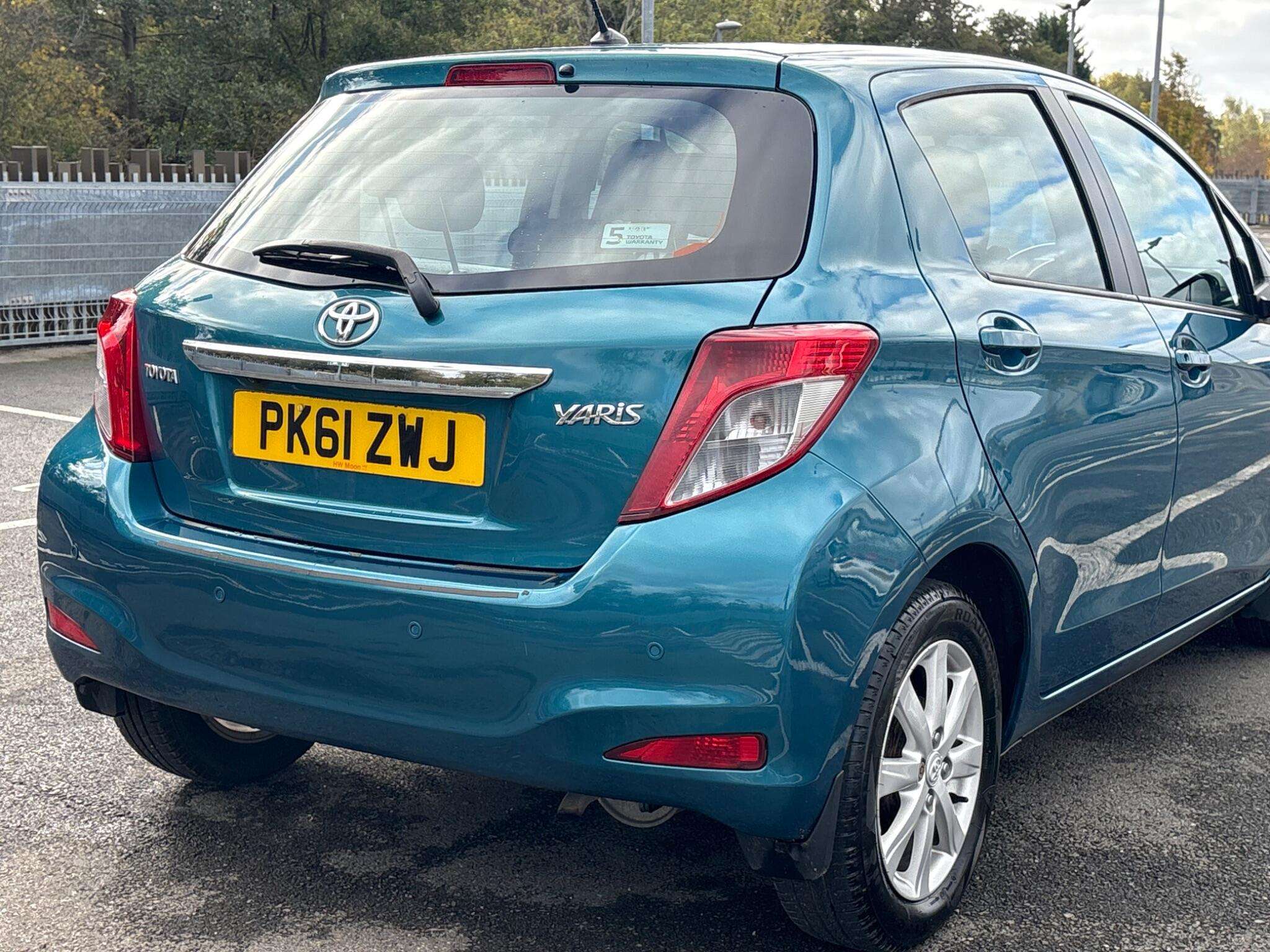 2011 TOYOTA YARIS 2011 TOYOTA YARIS