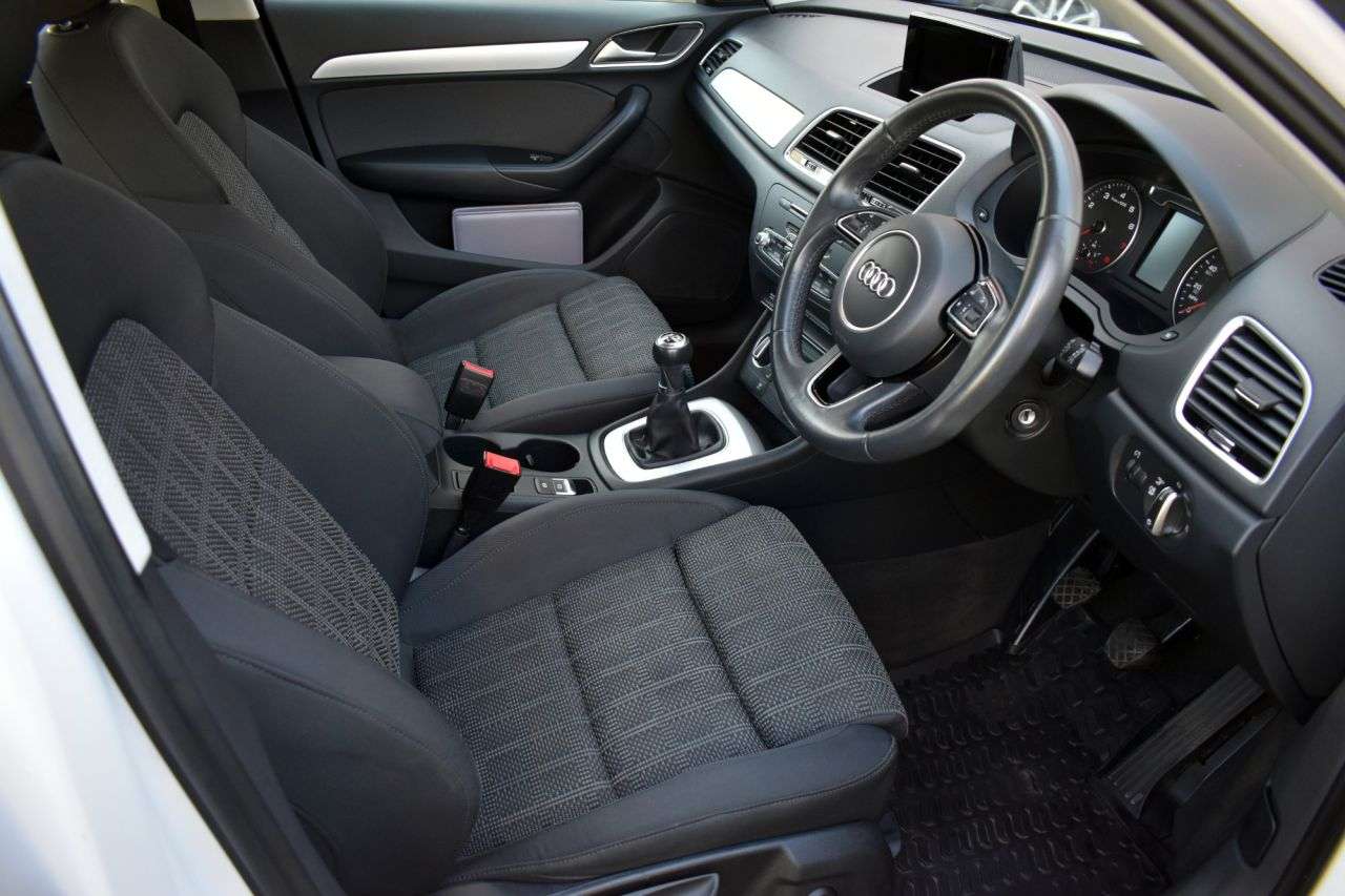 2018 AUDI Q3 2018 AUDI Q3