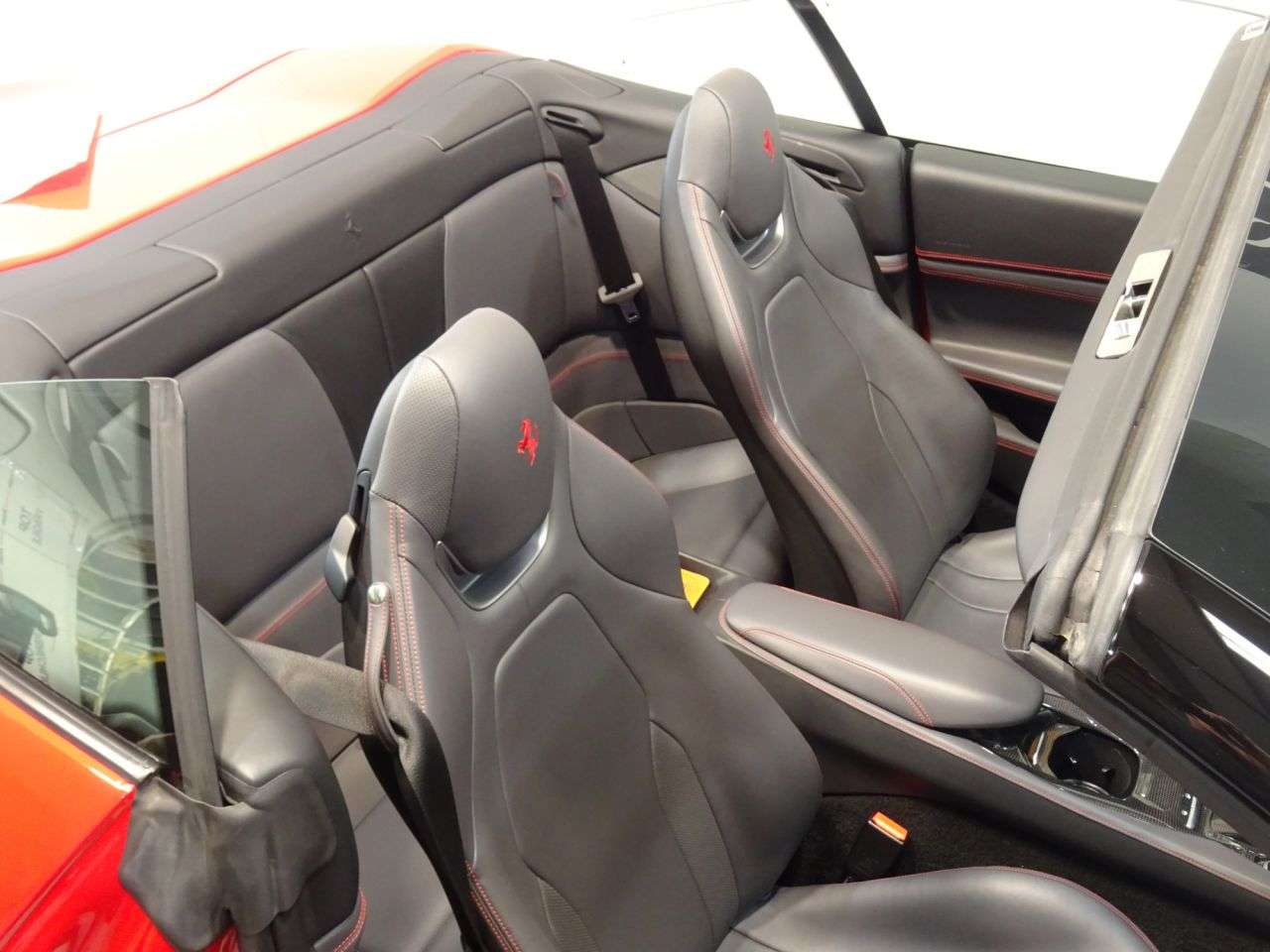 2018 FERRARI PORTOFINO 2018 FERRARI PORTOFINO