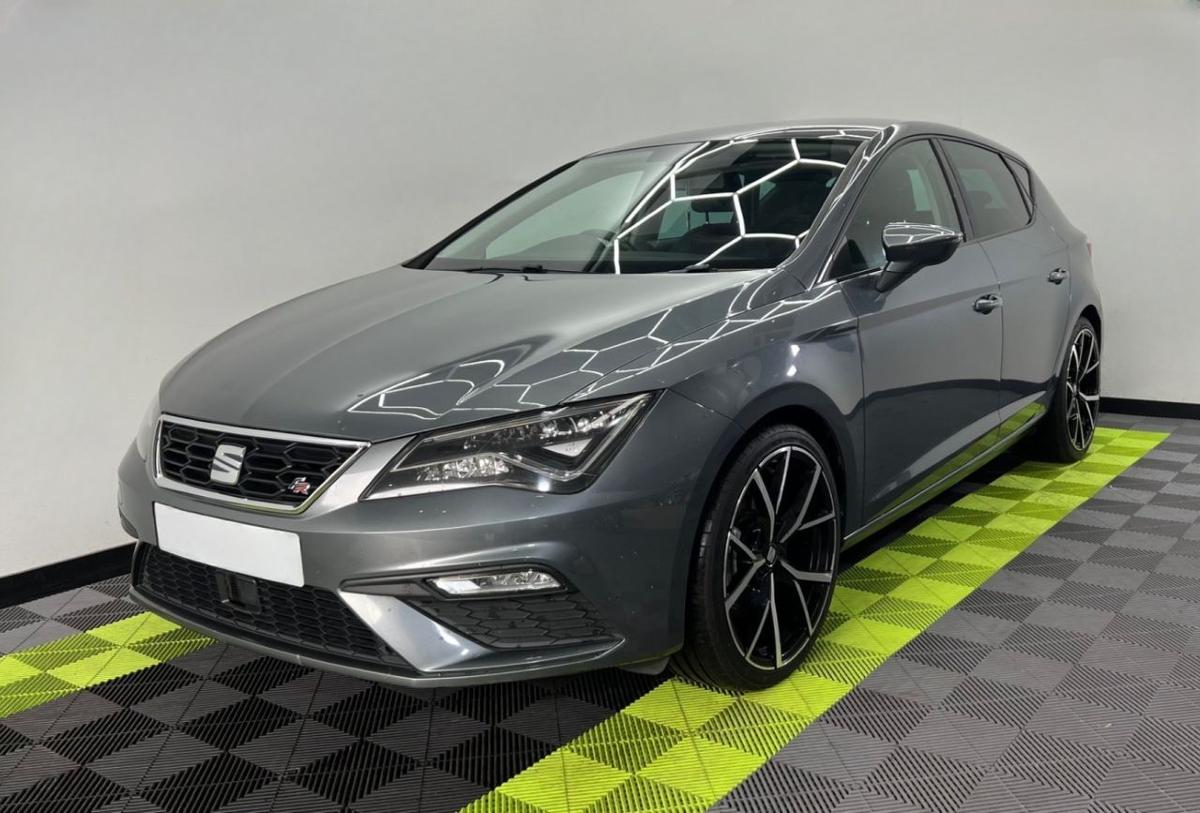Check out this Seat Leon 2017 Diesel Manual