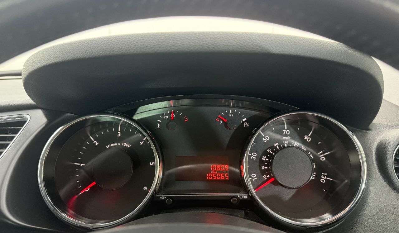 2013 PEUGEOT 3008 2013 PEUGEOT 3008