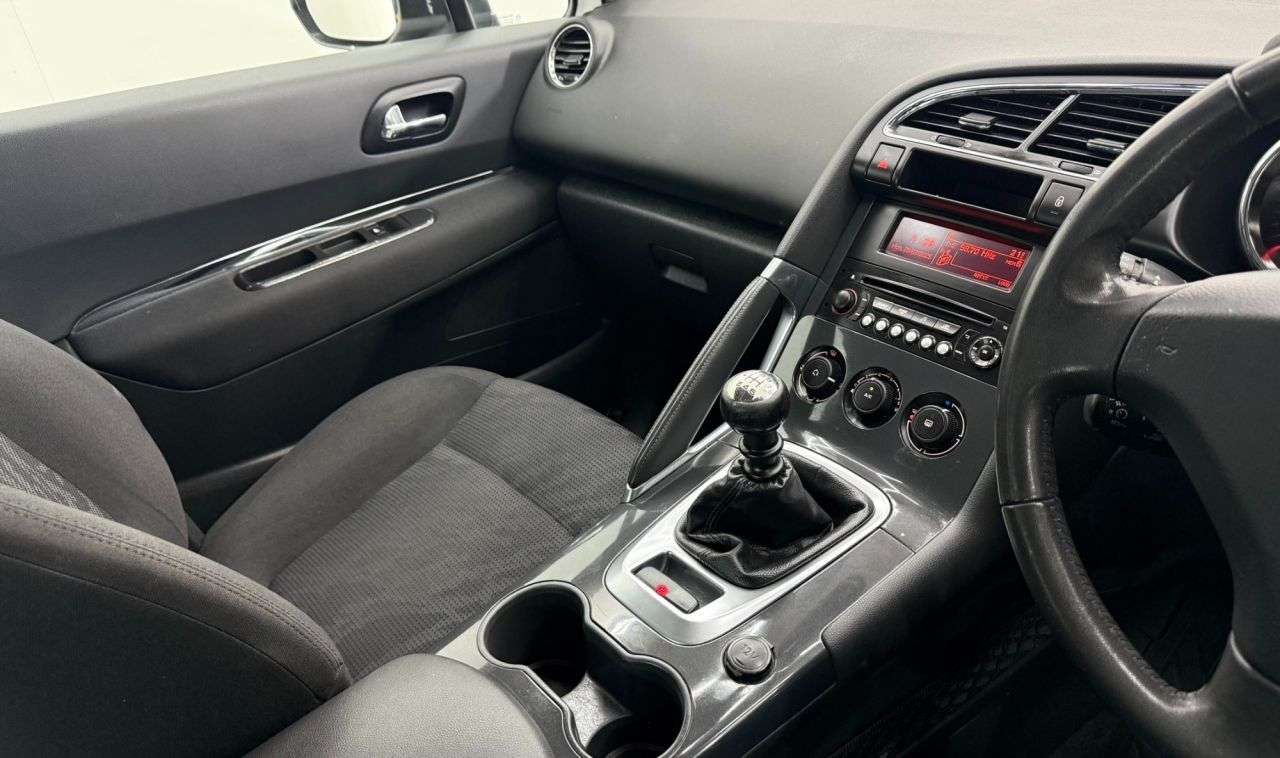 2013 PEUGEOT 3008 2013 PEUGEOT 3008