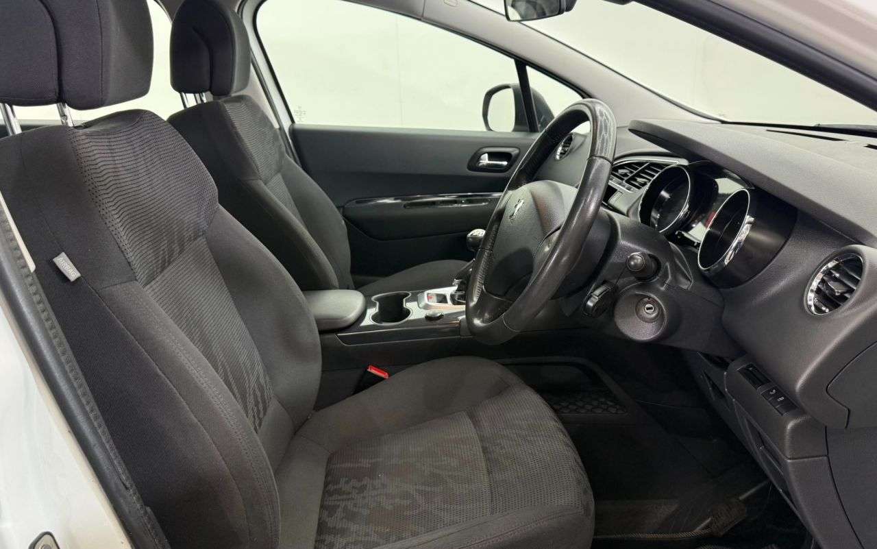 2013 PEUGEOT 3008 2013 PEUGEOT 3008