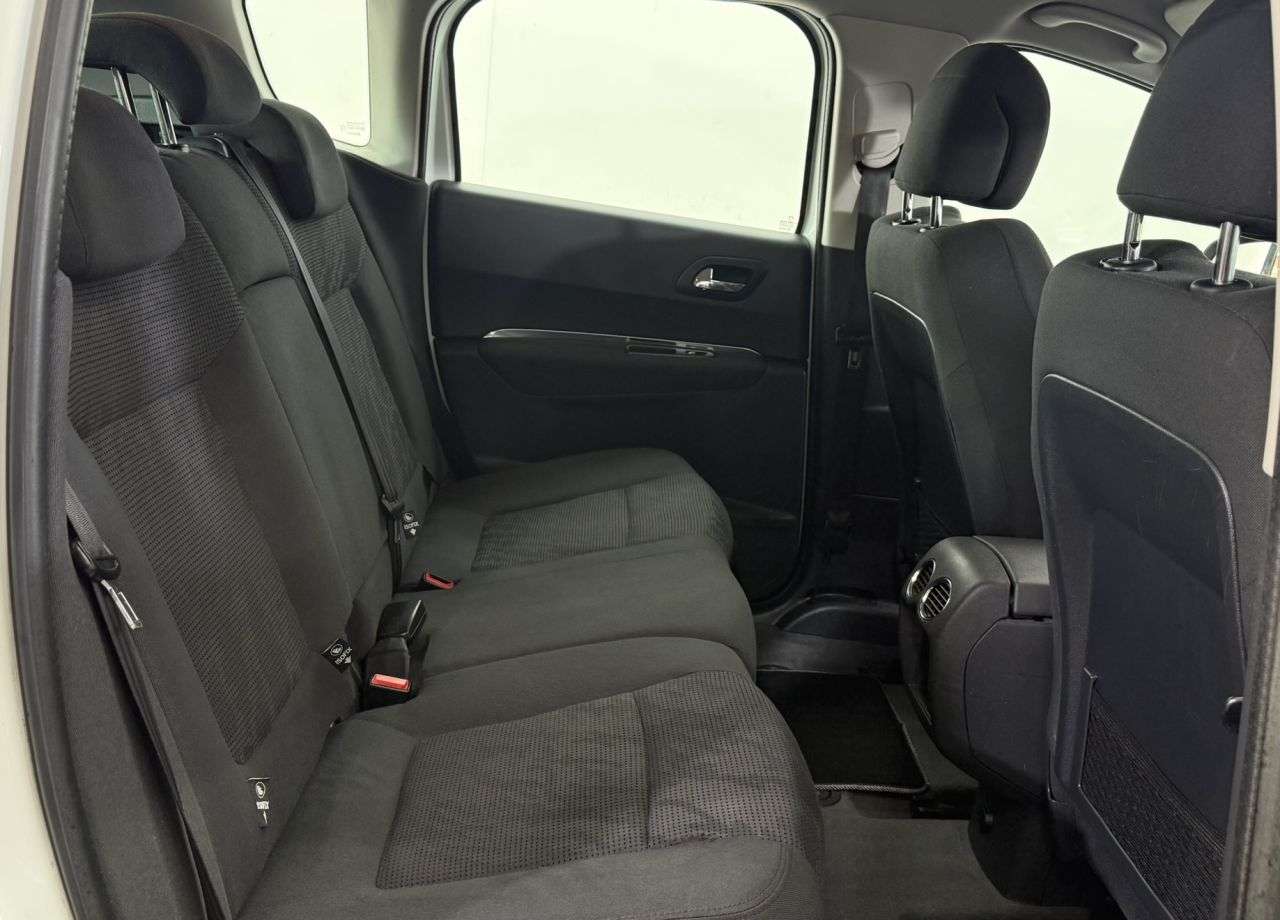 2013 PEUGEOT 3008 2013 PEUGEOT 3008