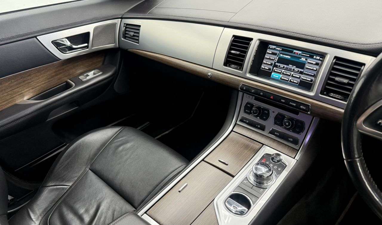 2014 JAGUAR XF 2014 JAGUAR XF