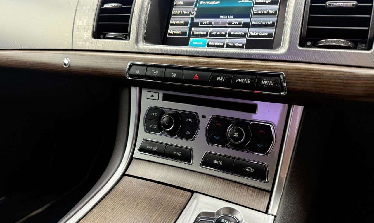 2014 JAGUAR XF 2014 JAGUAR XF