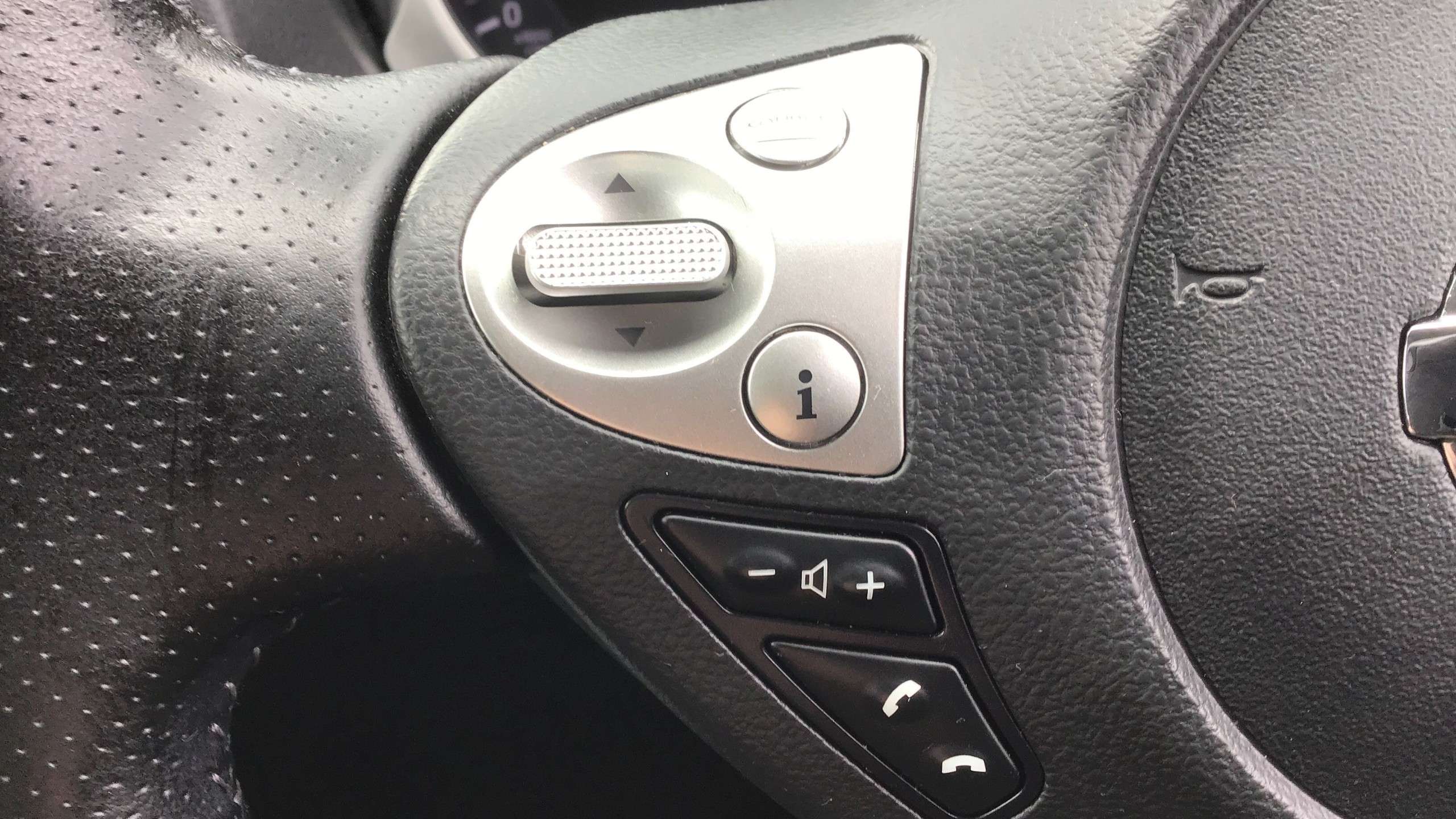 2016 NISSAN JUKE 2016 NISSAN JUKE