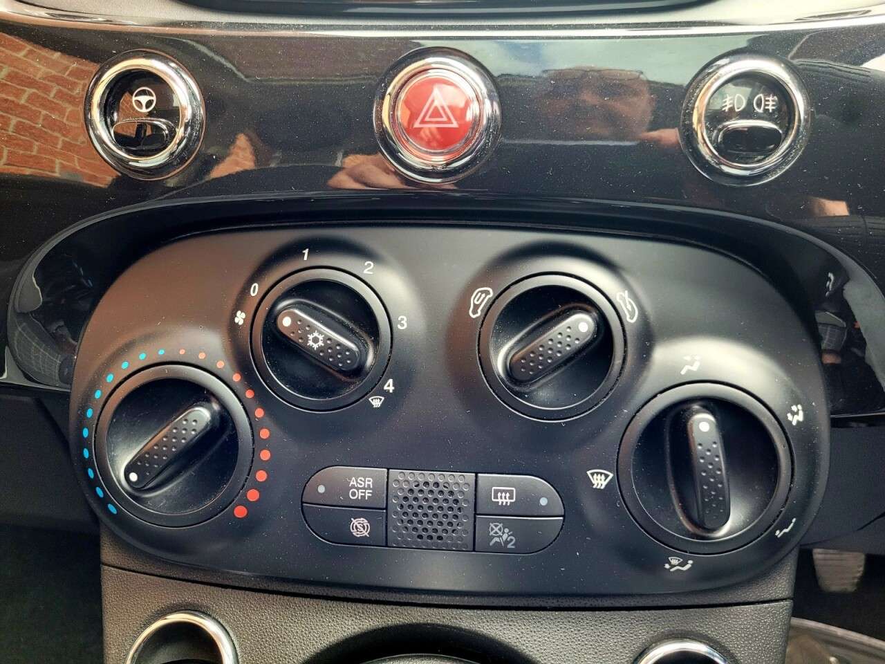 2018 FIAT 500 2018 FIAT 500