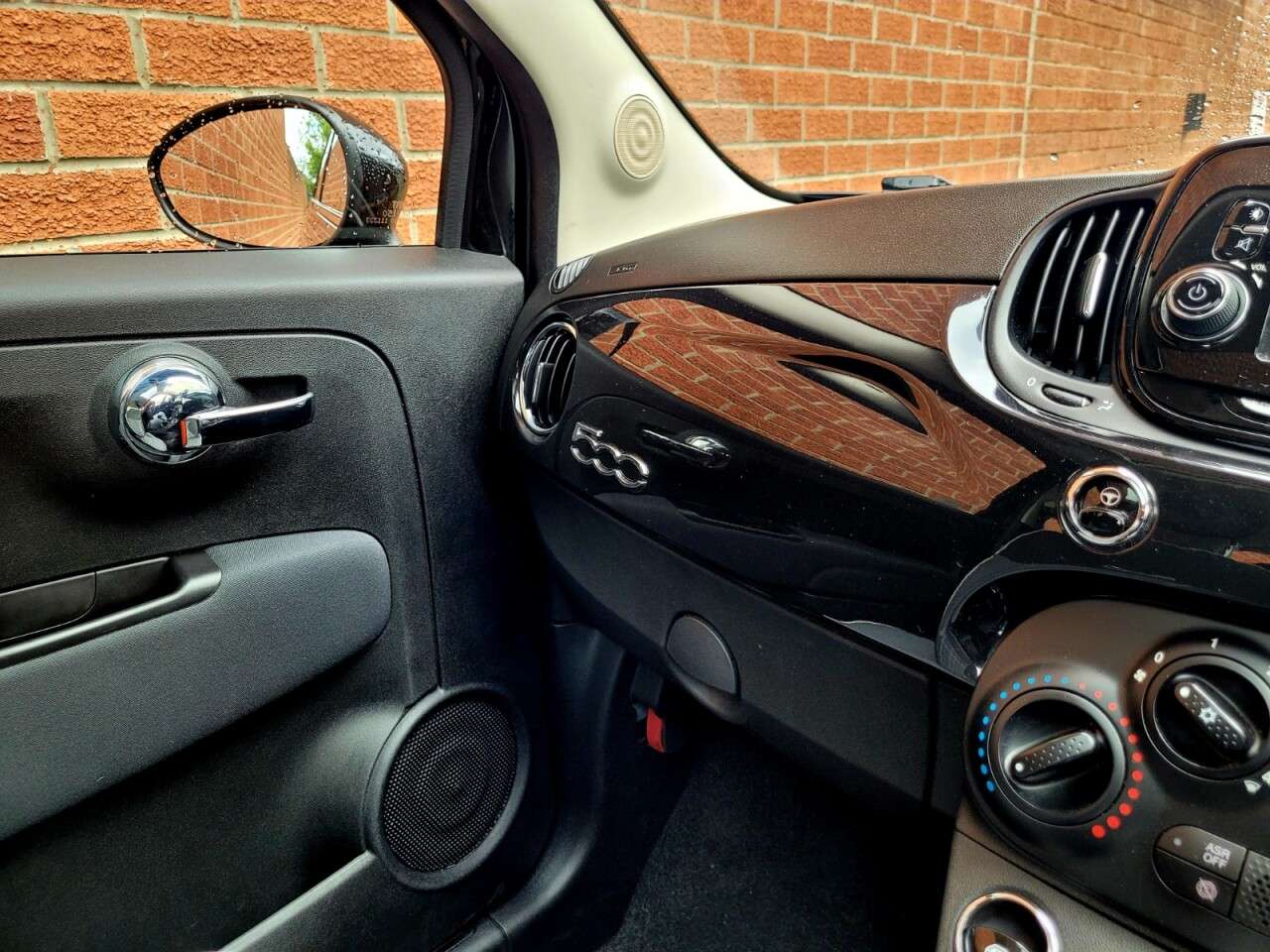 2018 FIAT 500 2018 FIAT 500