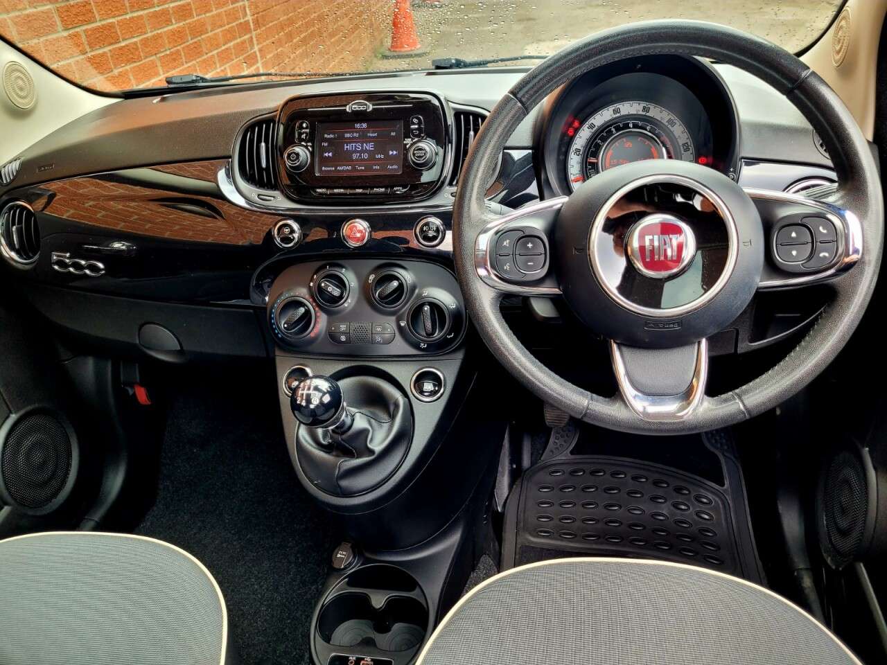 2018 FIAT 500 2018 FIAT 500