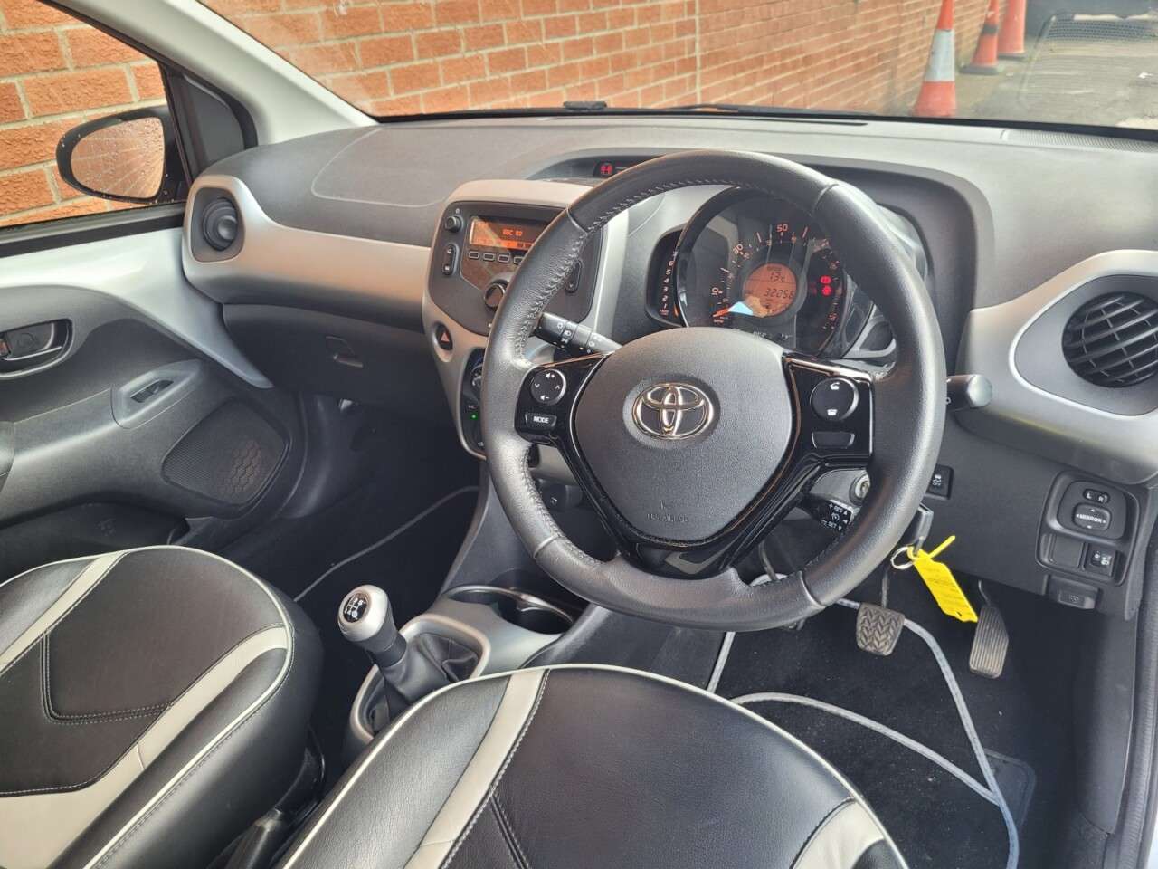 2015 TOYOTA AYGO 2015 TOYOTA AYGO