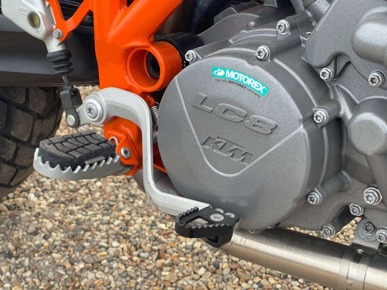 2013 KTM 990 SUPERMOTO R 13 2013 KTM 990 SUPERMOTO R 13