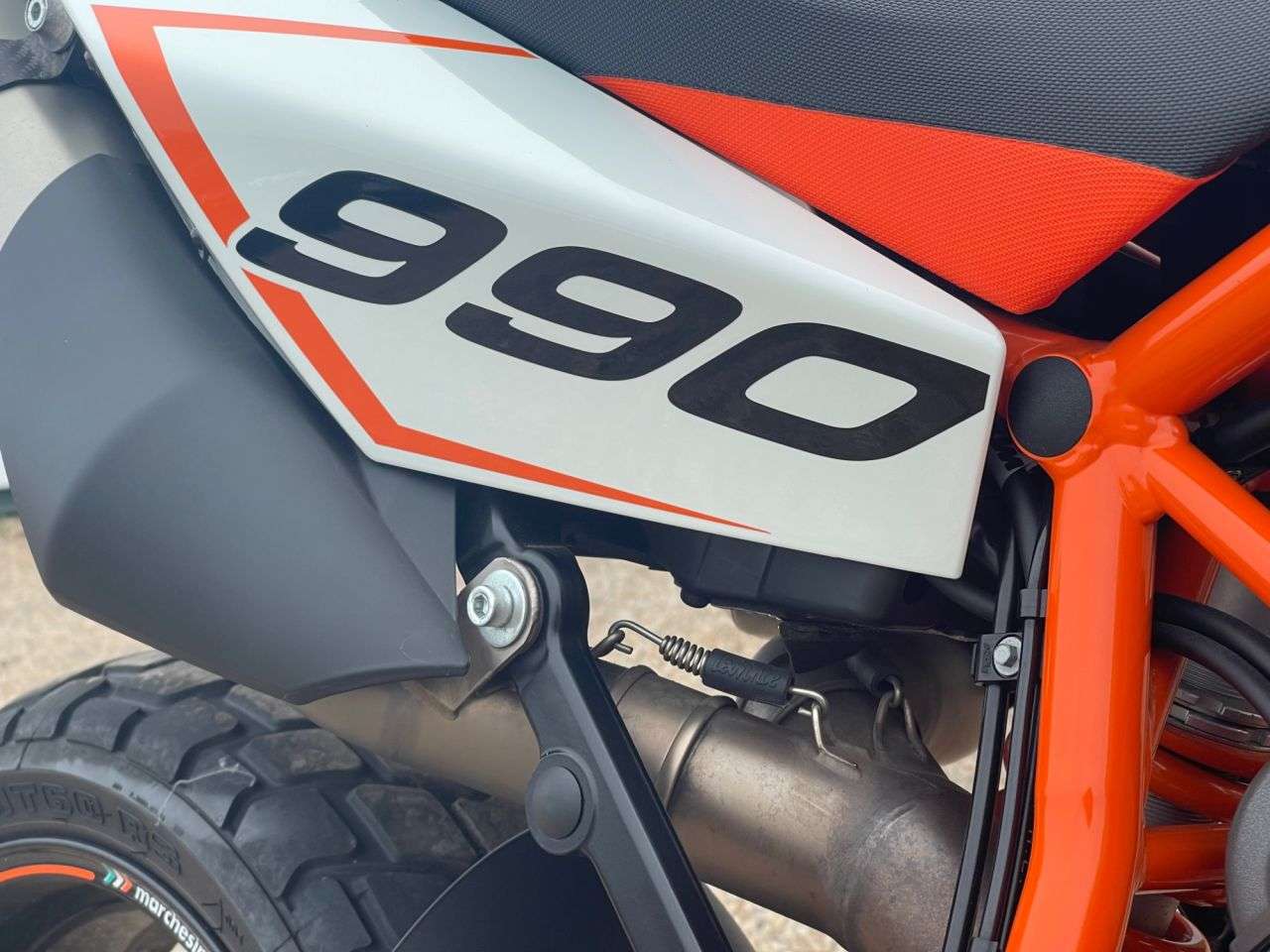 2013 KTM 990 SUPERMOTO R 13 2013 KTM 990 SUPERMOTO R 13