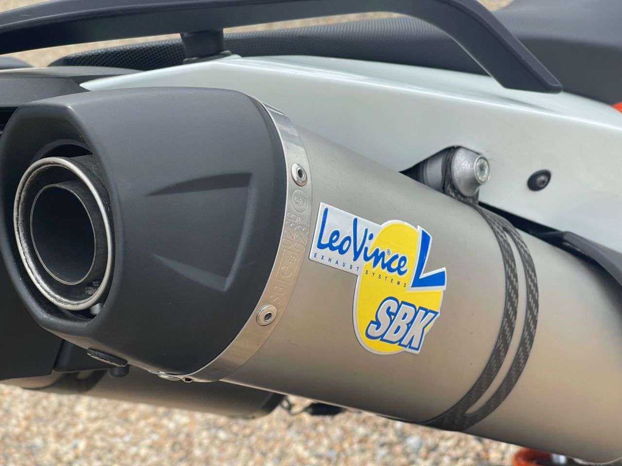 2013 KTM 990 SUPERMOTO R 13 2013 KTM 990 SUPERMOTO R 13