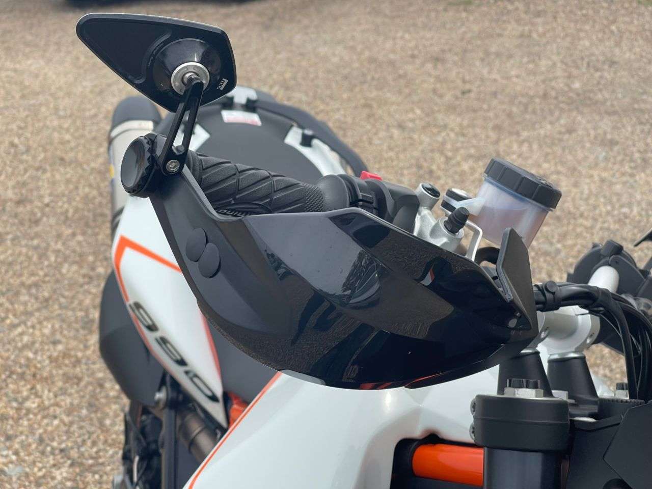 2013 KTM 990 SUPERMOTO R 13 2013 KTM 990 SUPERMOTO R 13