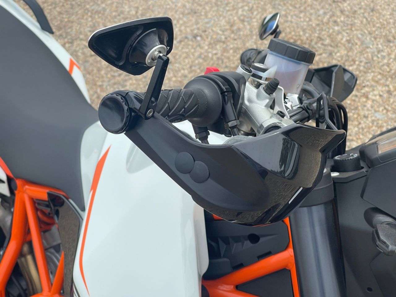 2013 KTM 990 SUPERMOTO R 13 2013 KTM 990 SUPERMOTO R 13