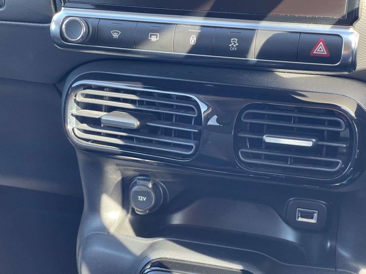 2015 CITROEN C4 CACTUS 2015 CITROEN C4 CACTUS