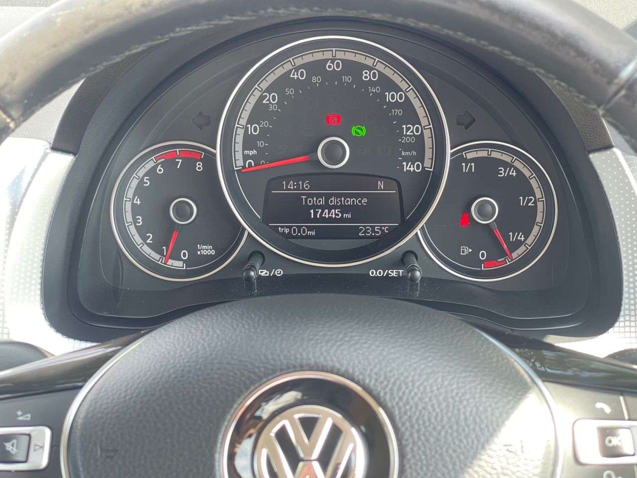 2016 VOLKSWAGEN UP! 2016 VOLKSWAGEN UP!