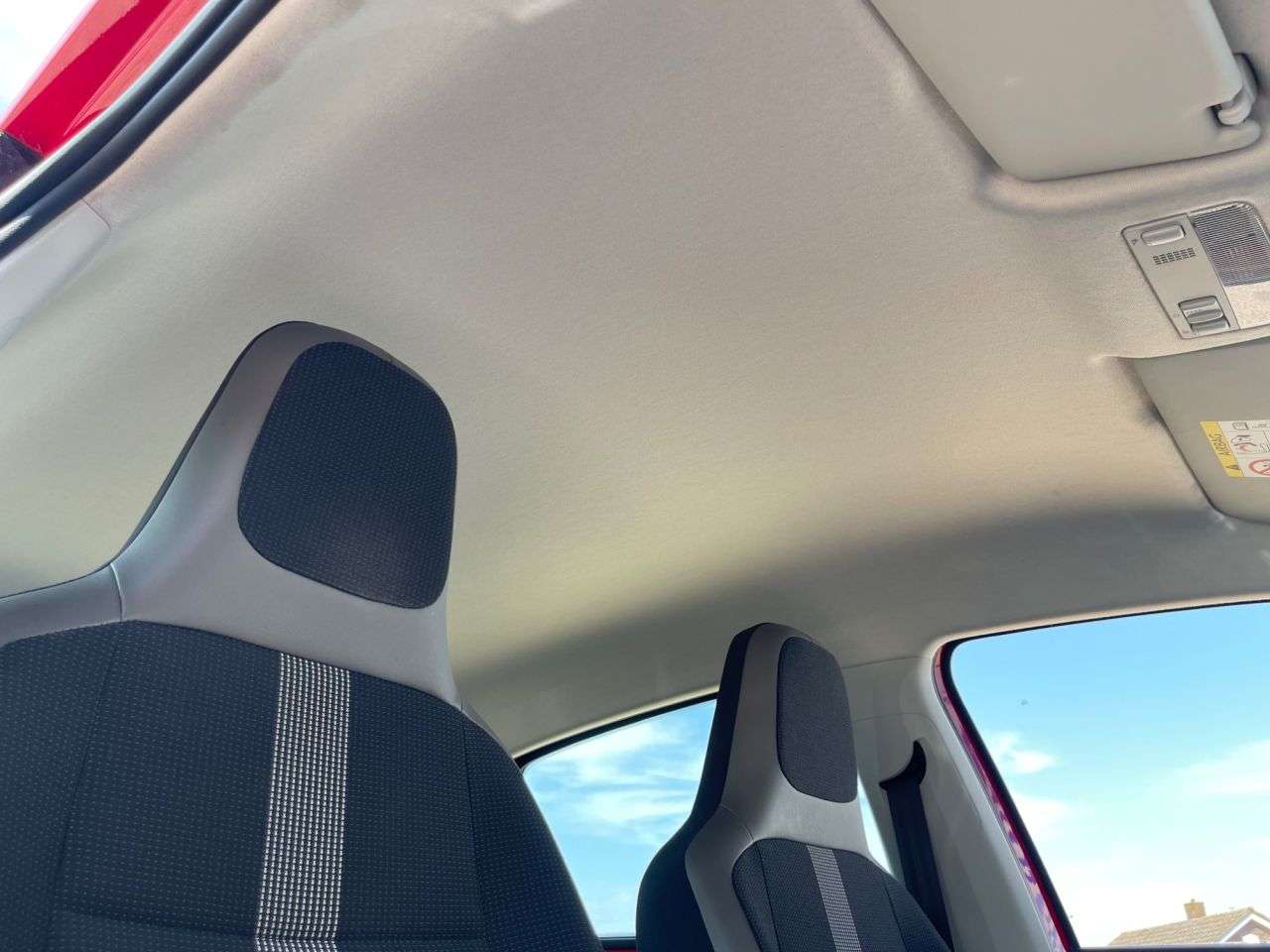 2016 VOLKSWAGEN UP! 2016 VOLKSWAGEN UP!