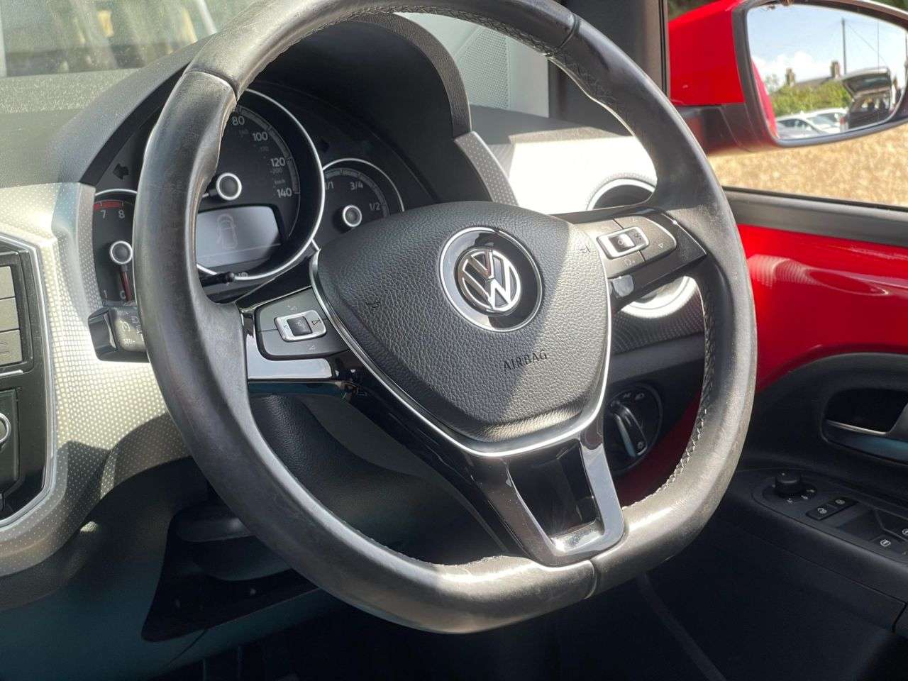 2016 VOLKSWAGEN UP! 2016 VOLKSWAGEN UP!