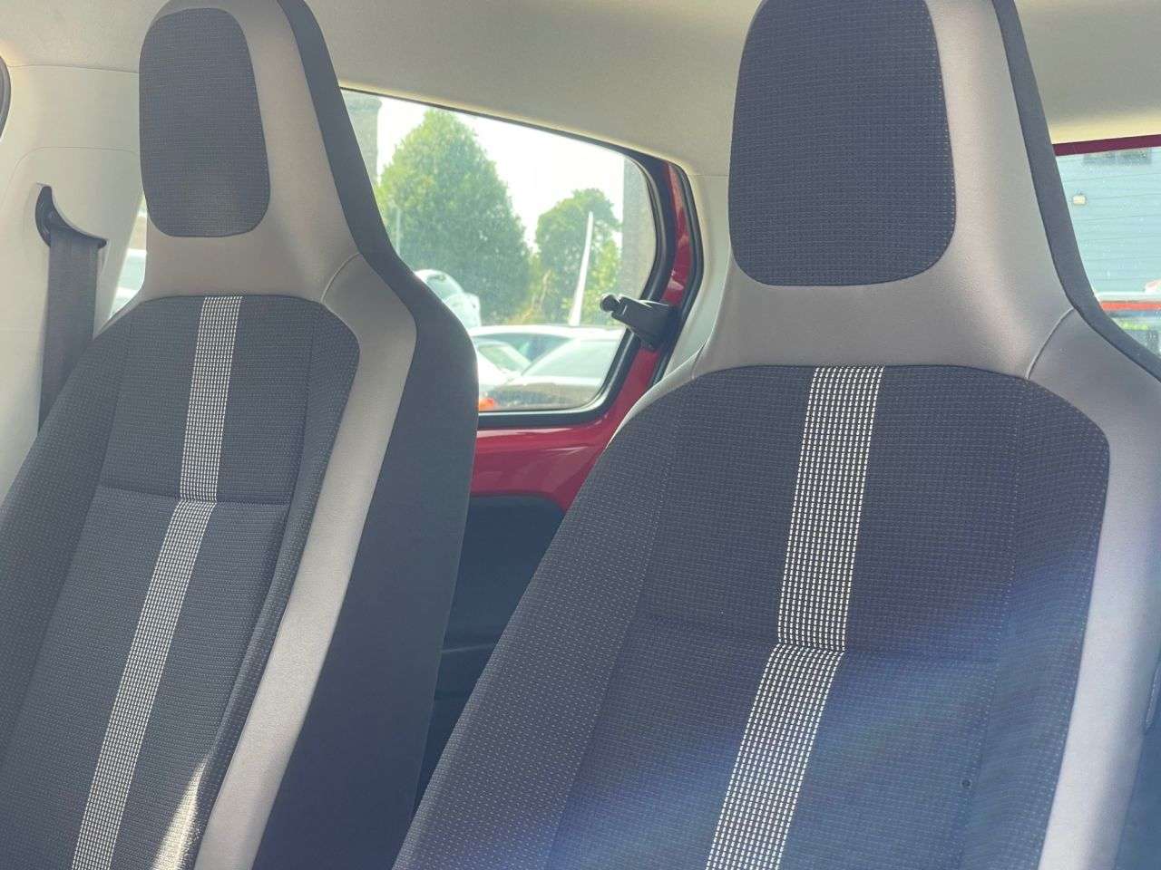 2016 VOLKSWAGEN UP! 2016 VOLKSWAGEN UP!