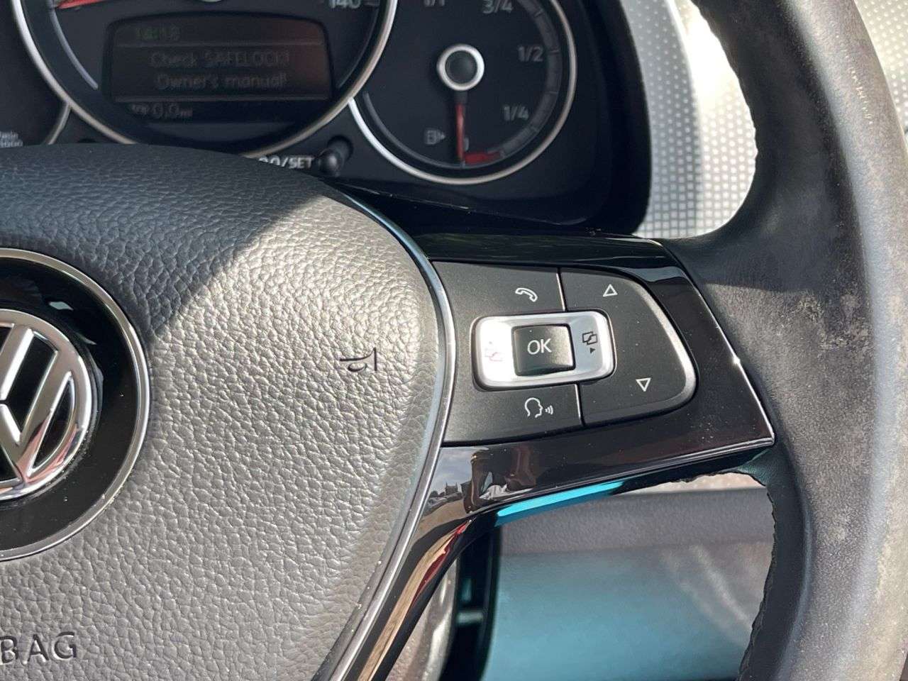 2016 VOLKSWAGEN UP! 2016 VOLKSWAGEN UP!