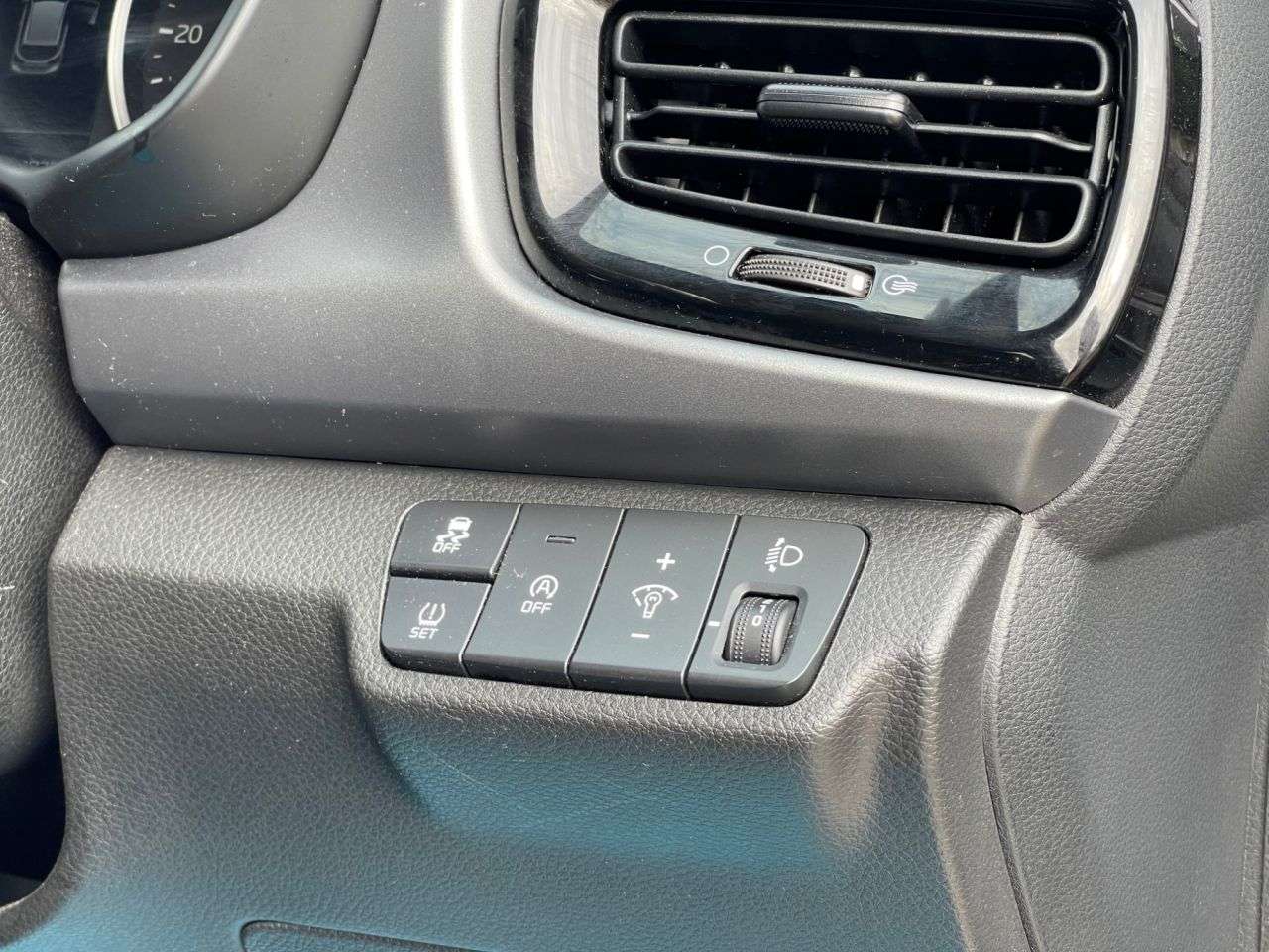 2022 KIA RIO 2022 KIA RIO